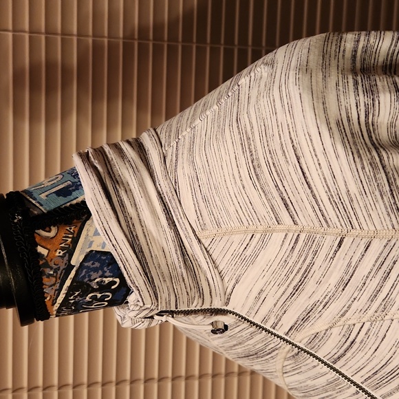 LULULEMON JACKET - Picture 6 of 15